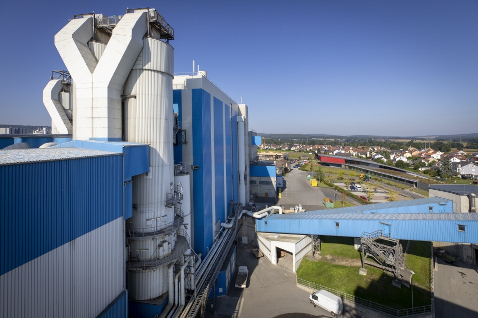 Zwei neue ersetzen drei alte Ofenlinien